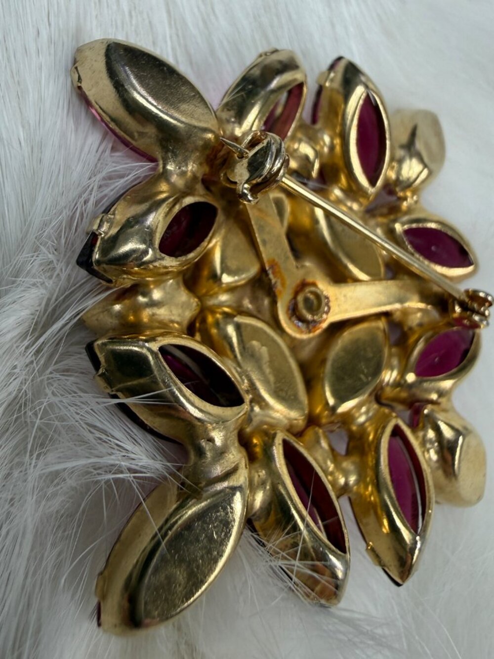 Vintage Blue/Purple Rivoli & Pink Ombre Rhinestone Gold Tone Brooch - Picture 7 of 9